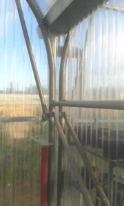 Connection entre deux serres