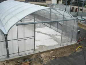 Serre professionnelle sur dalle