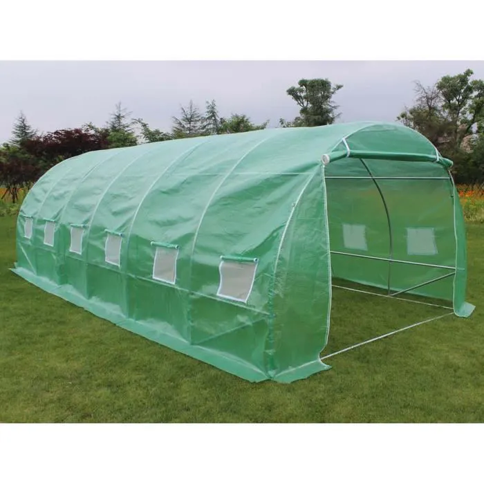 Nos conseils 7 Une petite serre tonneau ronde, moins pratique